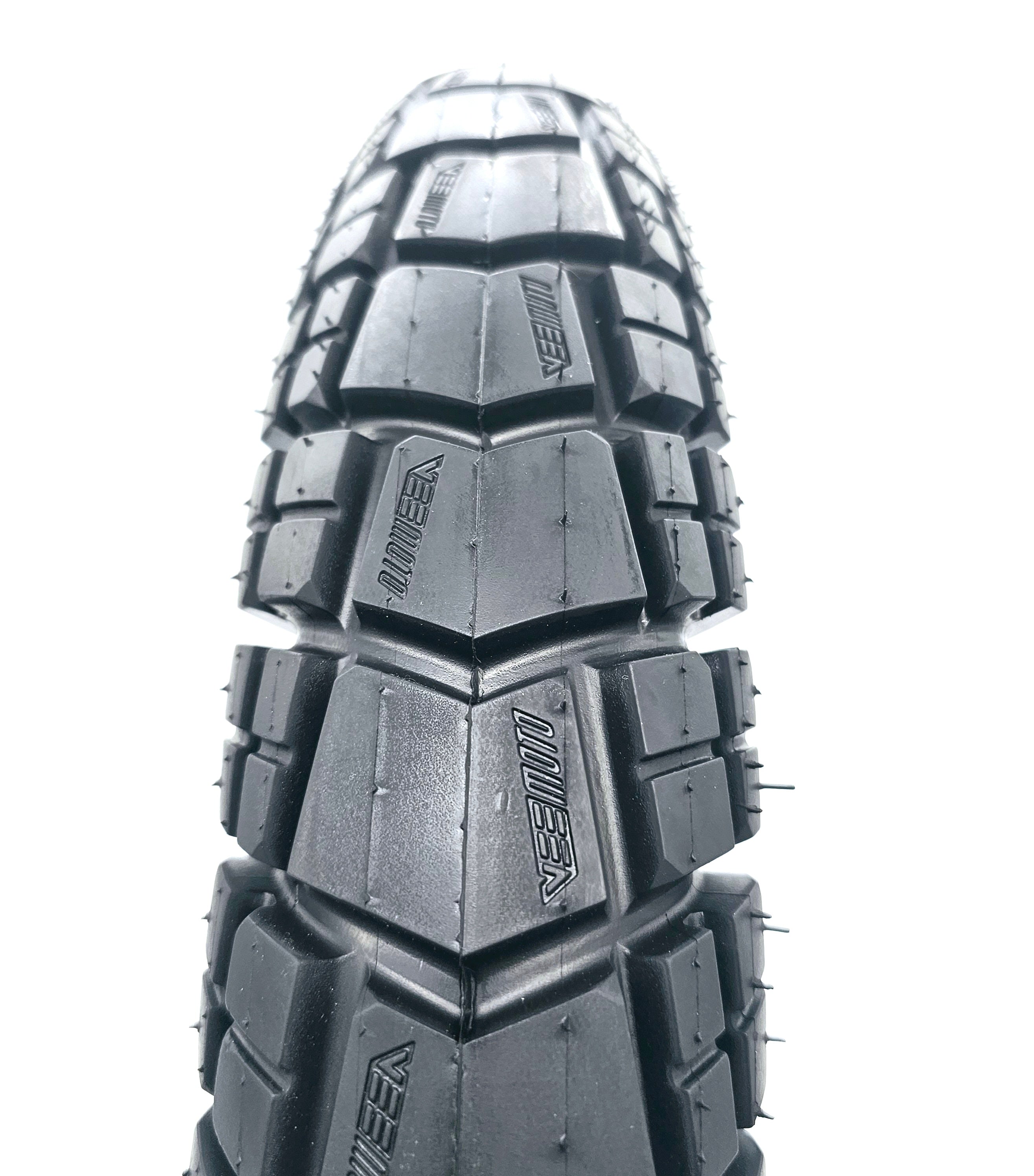 Vee 20x4 inch Huntsman Tire